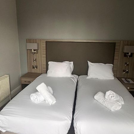 St Andrews Town Hotel ดรอยท์วิช ภายนอก รูปภาพ