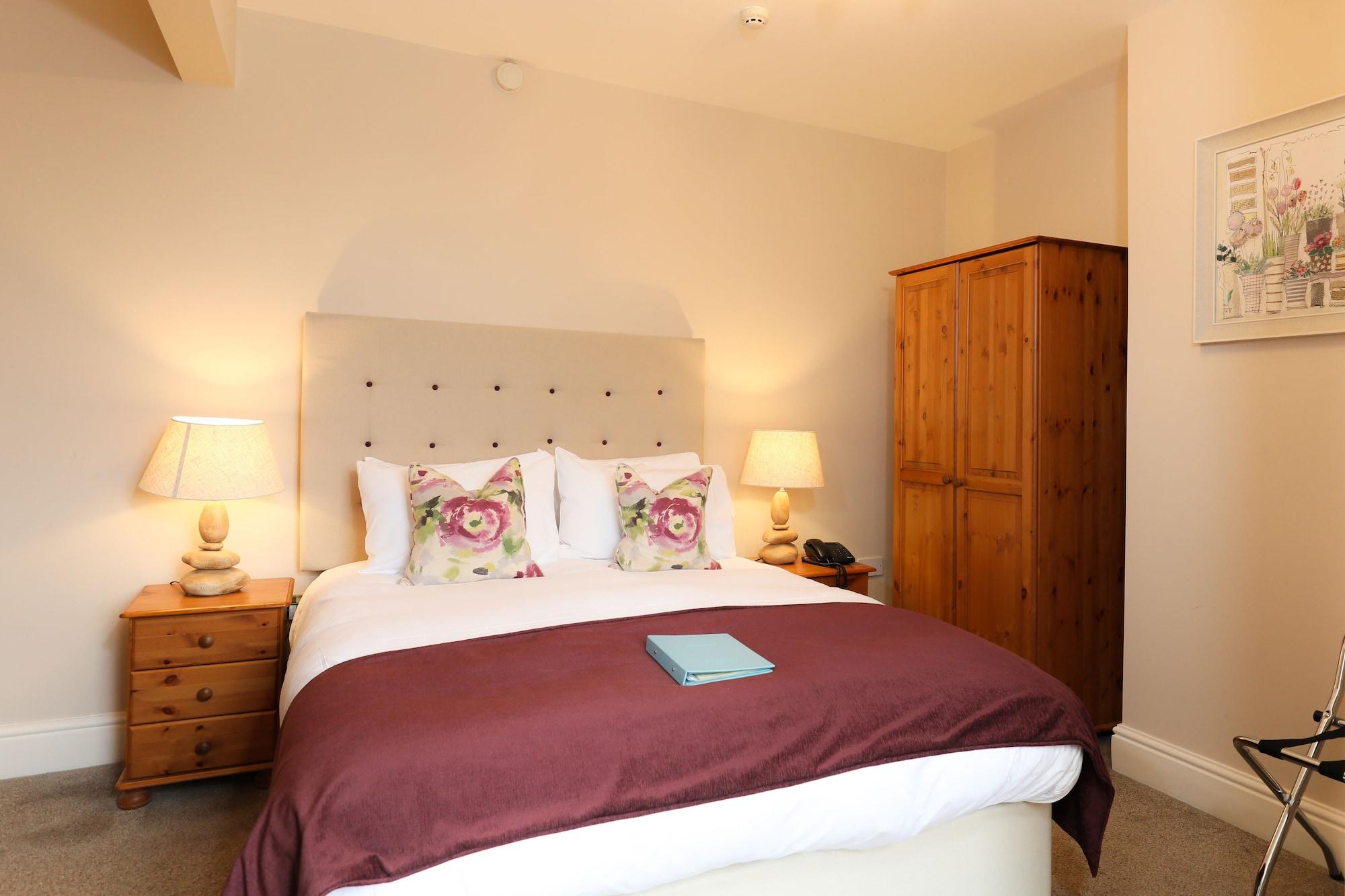 St Andrews Town Hotel ดรอยท์วิช ภายนอก รูปภาพ