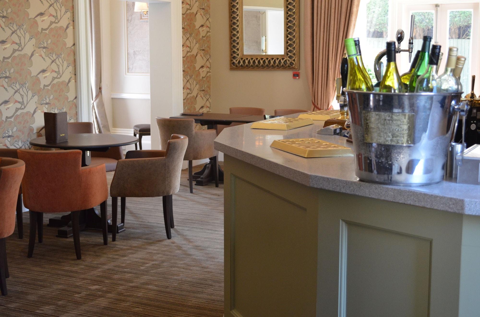 St Andrews Town Hotel ดรอยท์วิช ภายนอก รูปภาพ