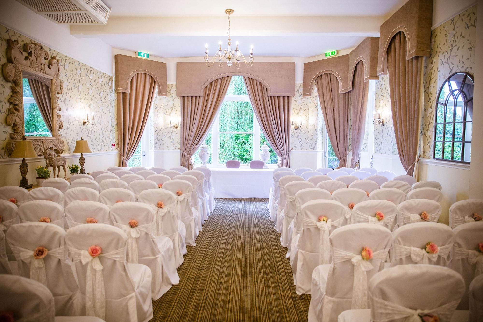 St Andrews Town Hotel ดรอยท์วิช ภายนอก รูปภาพ