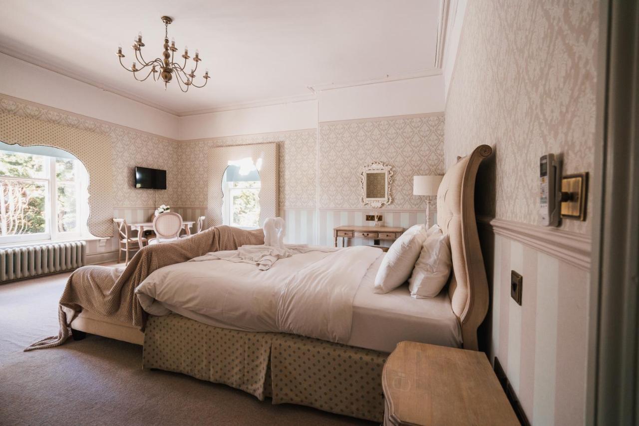 St Andrews Town Hotel ดรอยท์วิช ภายนอก รูปภาพ