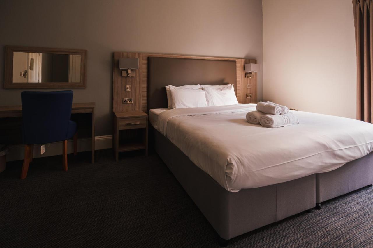 St Andrews Town Hotel ดรอยท์วิช ภายนอก รูปภาพ