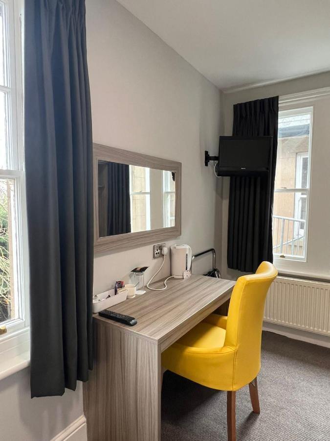 St Andrews Town Hotel ดรอยท์วิช ภายนอก รูปภาพ