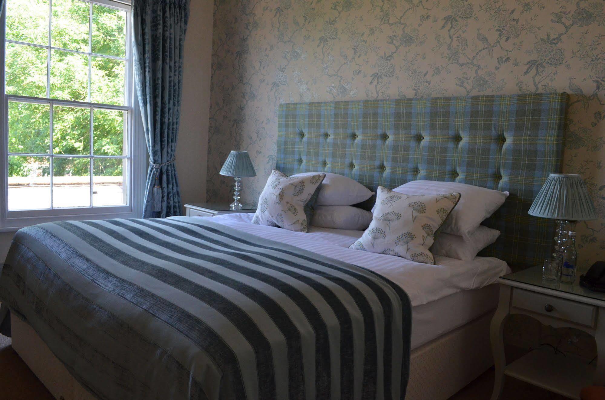 St Andrews Town Hotel ดรอยท์วิช ภายนอก รูปภาพ